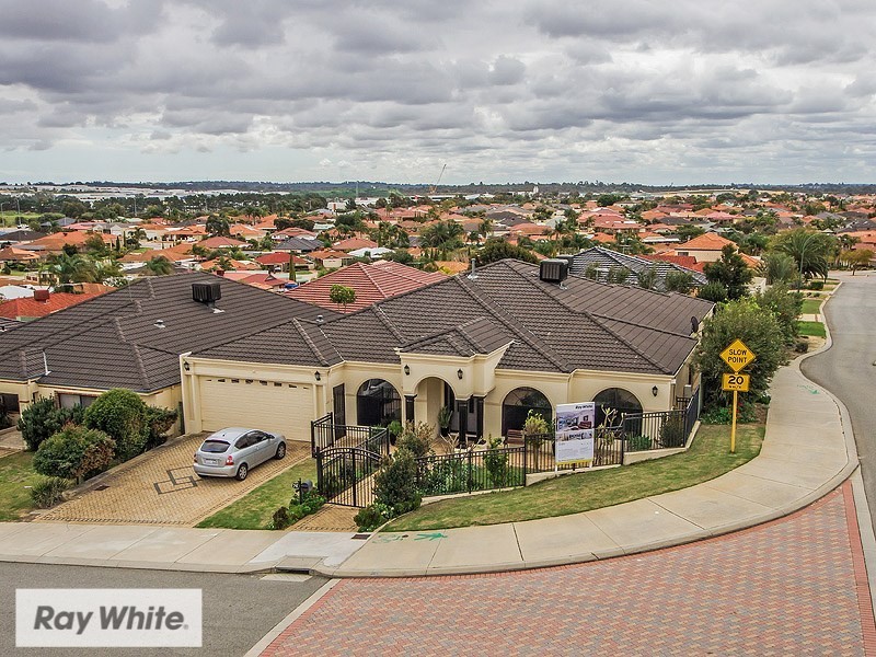 79 Everglades Parade, Landsdale WA 6065