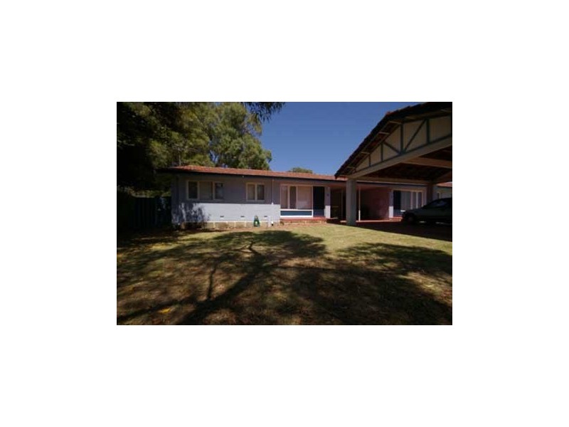 6D Connell Way, Girrawheen WA 6064