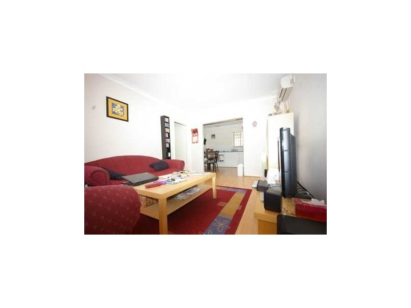 6D Connell Way, Girrawheen WA 6064