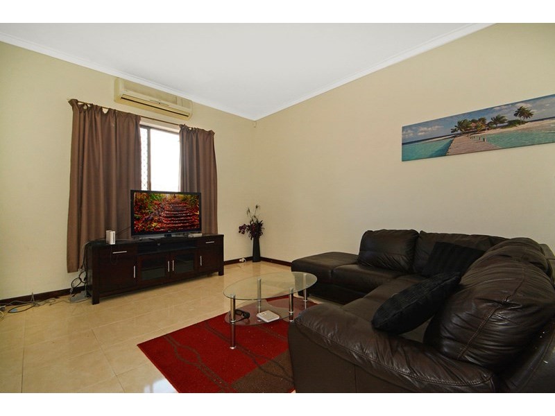 6 Brookland Crescent, Marangaroo WA 6064