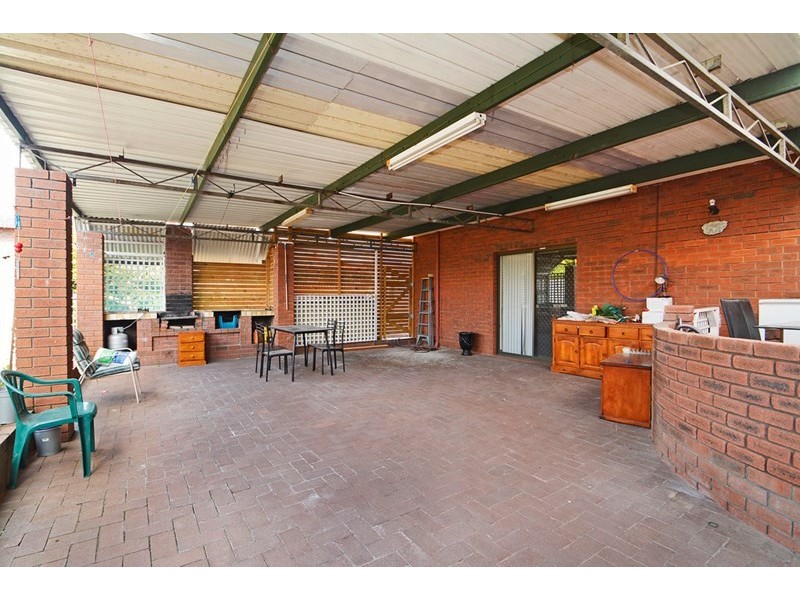 6 Brookland Crescent, Marangaroo WA 6064