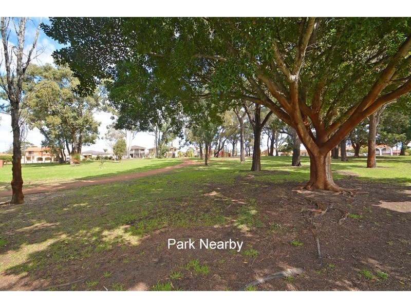 6 Brookland Crescent, Marangaroo WA 6064