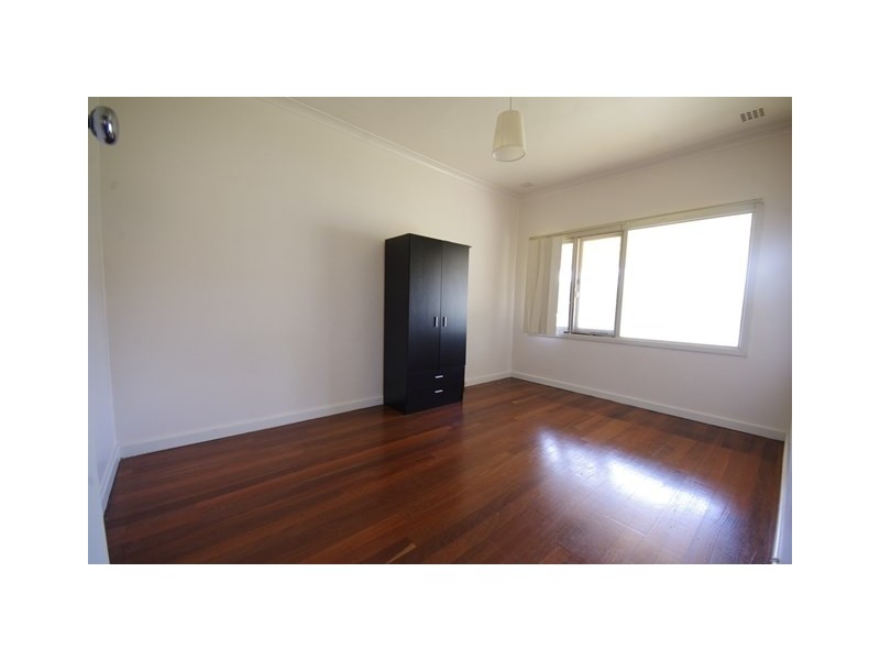 8 Templeton Crescent, Girrawheen WA 6064