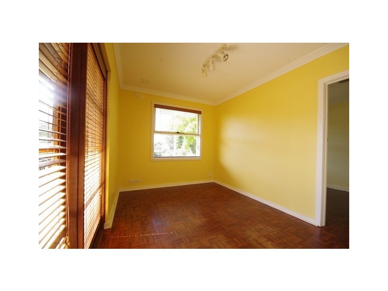 18 Urawa Street, Dianella WA 6059