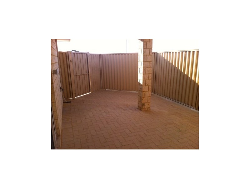 30 Sacramento Parade, Hocking WA 6065