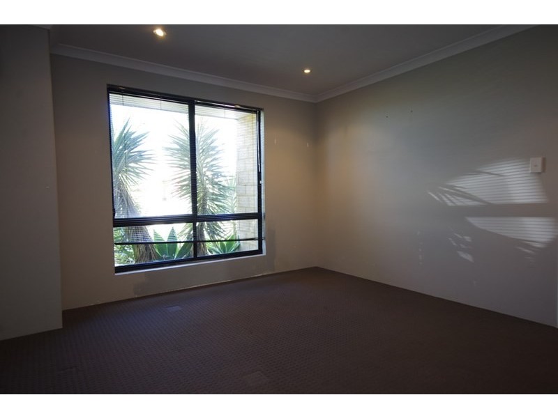 21 Glenesk Street, Madeley WA 6065