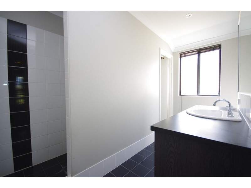 21 Glenesk Street, Madeley WA 6065