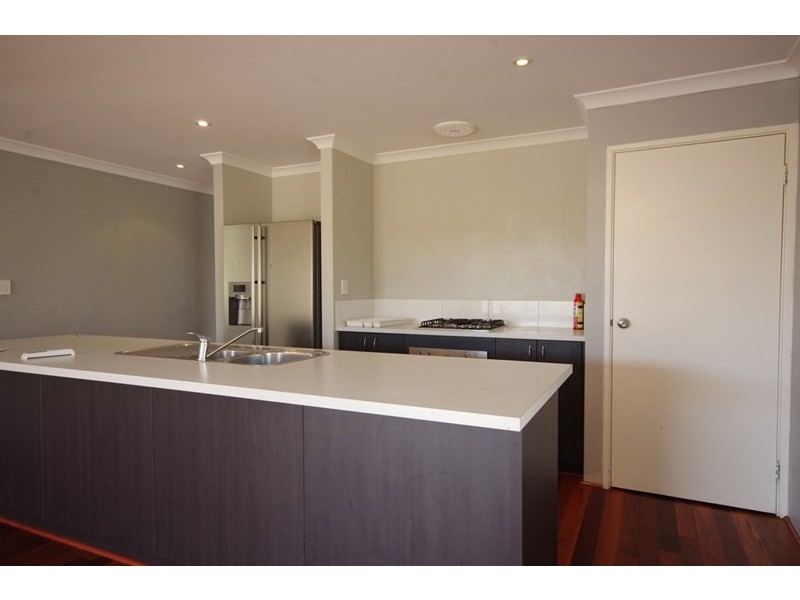 21 Glenesk Street, Madeley WA 6065