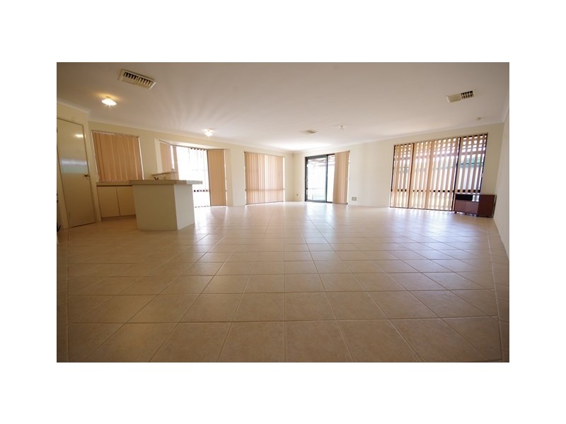 41 Parella Court, Beechboro WA 6063