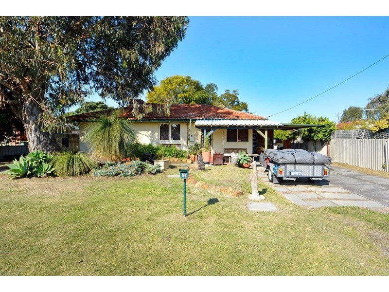 57 Meakers Way, Girrawheen WA 6064