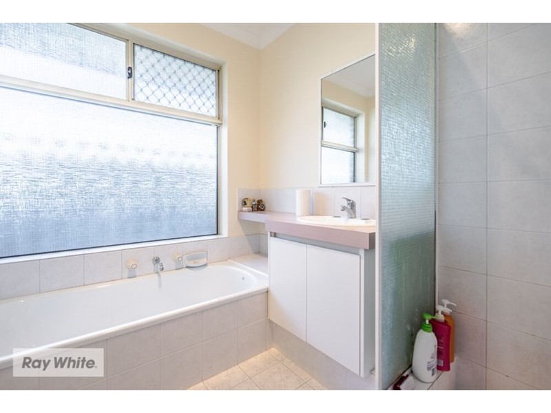 9 Clivedon Court, Ballajura WA 6066