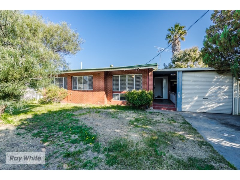 8 Shalford Way, Girrawheen WA 6064