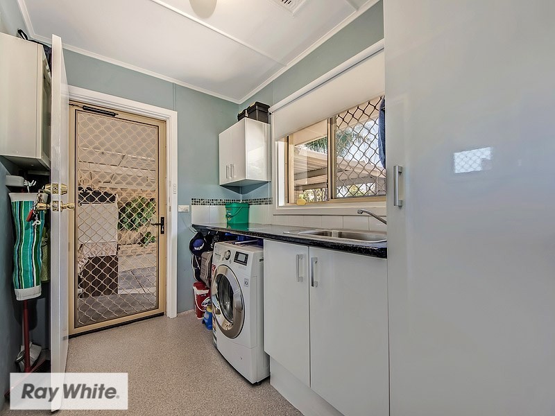 6 Stoke Court, Girrawheen WA 6064