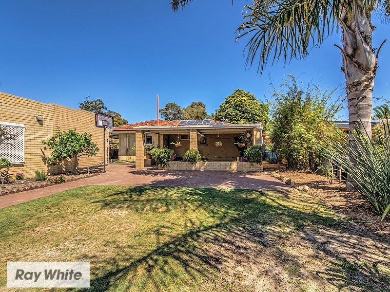 6 Stoke Court, Girrawheen WA 6064