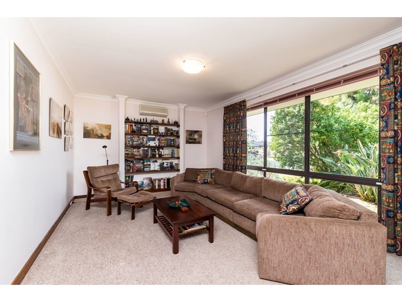 33 Windelya Road, Kardinya WA 6163