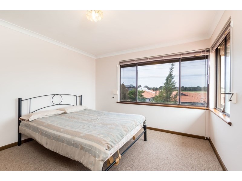 33 Windelya Road, Kardinya WA 6163