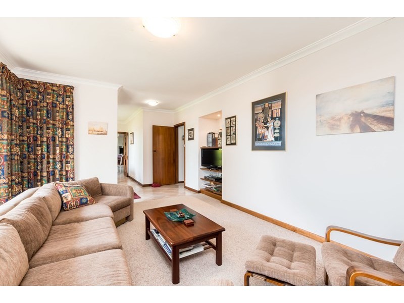 33 Windelya Road, Kardinya WA 6163
