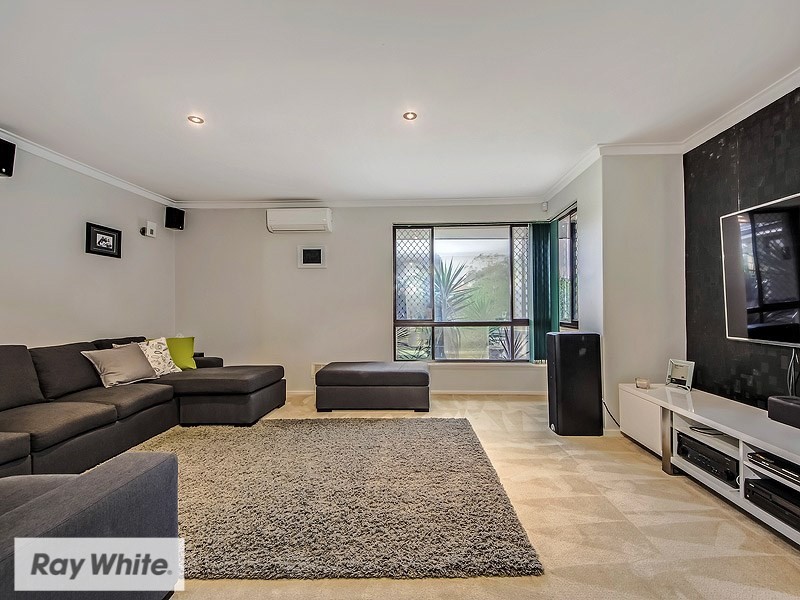 56 Whitworth Avenue, Girrawheen WA 6064