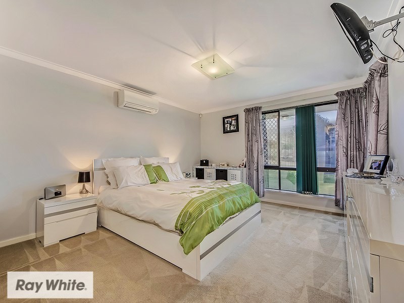 56 Whitworth Avenue, Girrawheen WA 6064