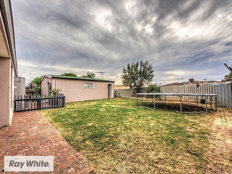 56 Whitworth Avenue, Girrawheen WA 6064