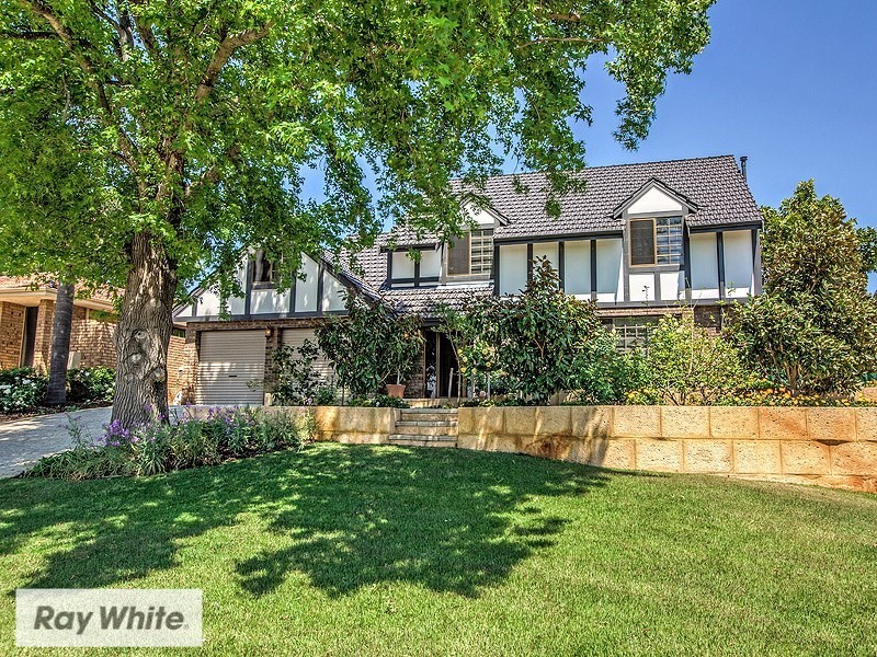 6 Regent Drive, Alexander Heights WA 6064