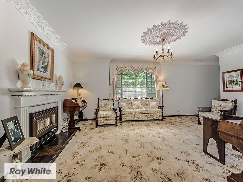 6 Regent Drive, Alexander Heights WA 6064