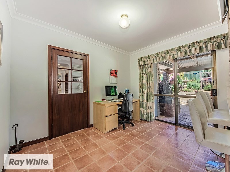 6 Regent Drive, Alexander Heights WA 6064