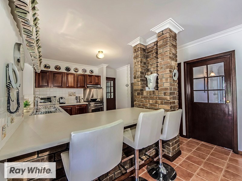 6 Regent Drive, Alexander Heights WA 6064