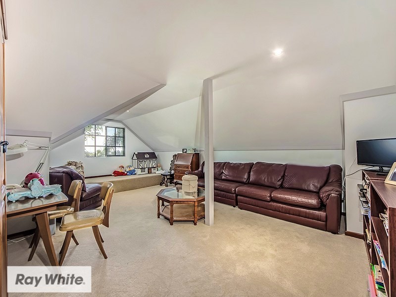 6 Regent Drive, Alexander Heights WA 6064