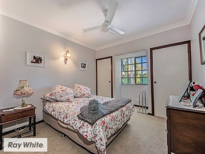 6 Regent Drive, Alexander Heights WA 6064