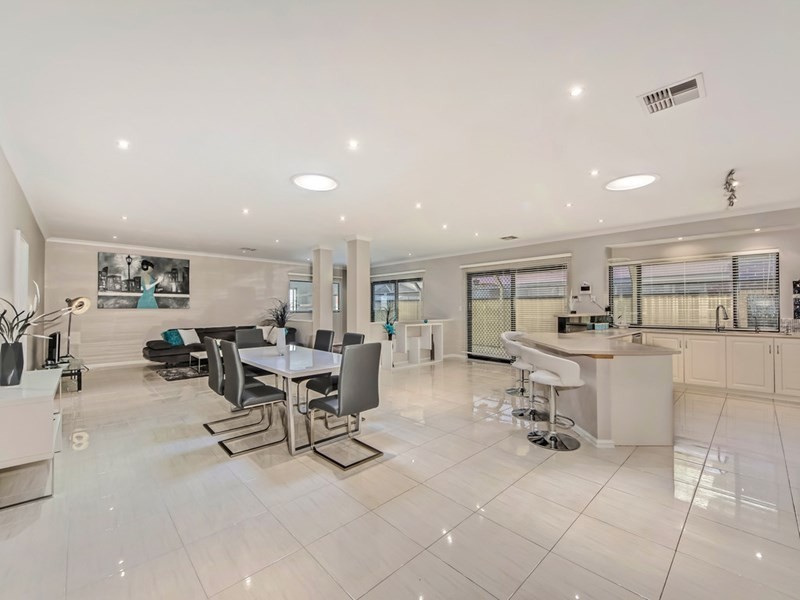 12 Hursthill Street, Madeley WA 6065