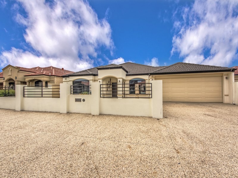 12 Hursthill Street, Madeley WA 6065