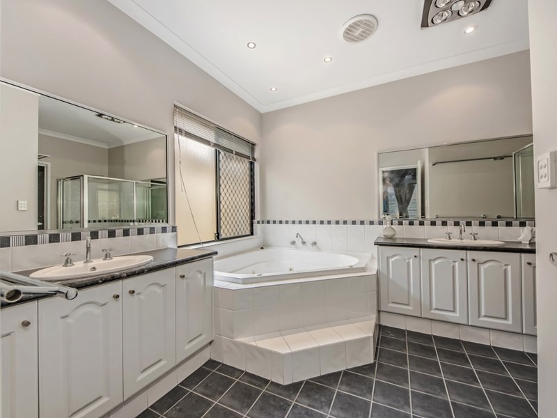 12 Hursthill Street, Madeley WA 6065