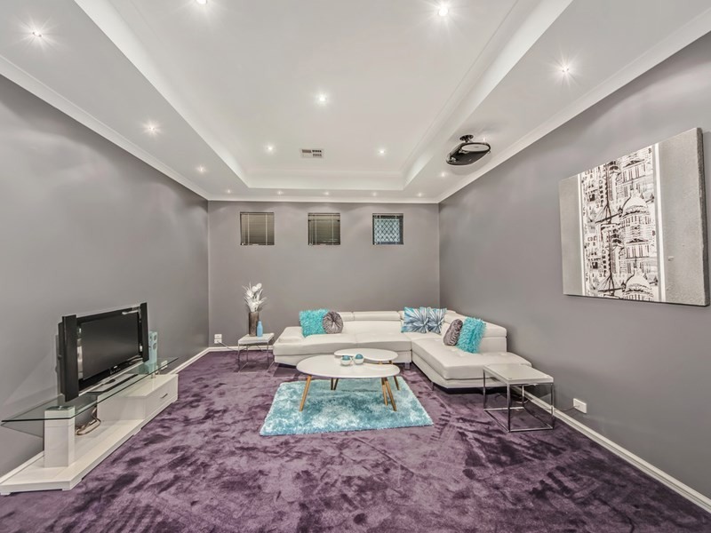 12 Hursthill Street, Madeley WA 6065