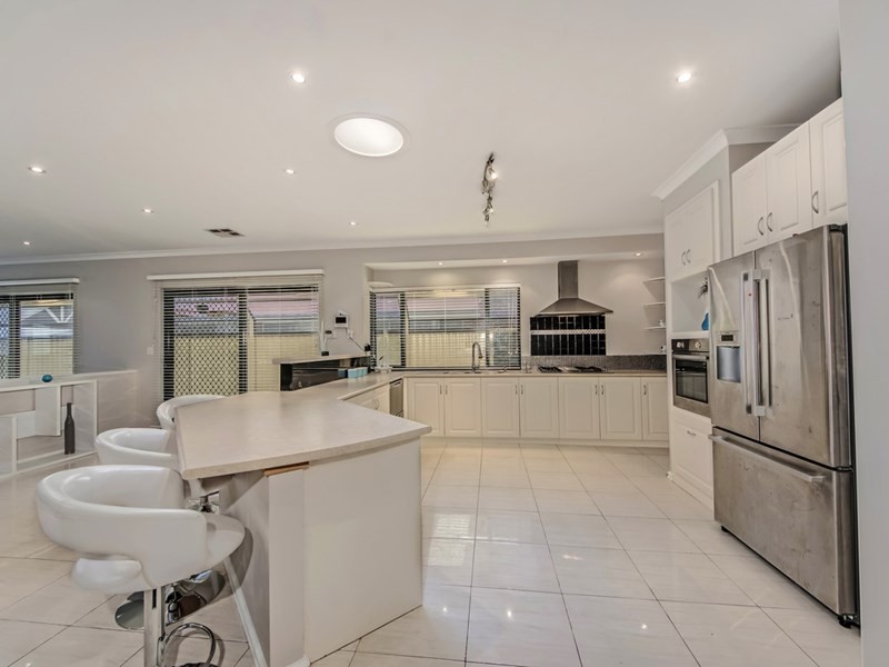 12 Hursthill Street, Madeley WA 6065