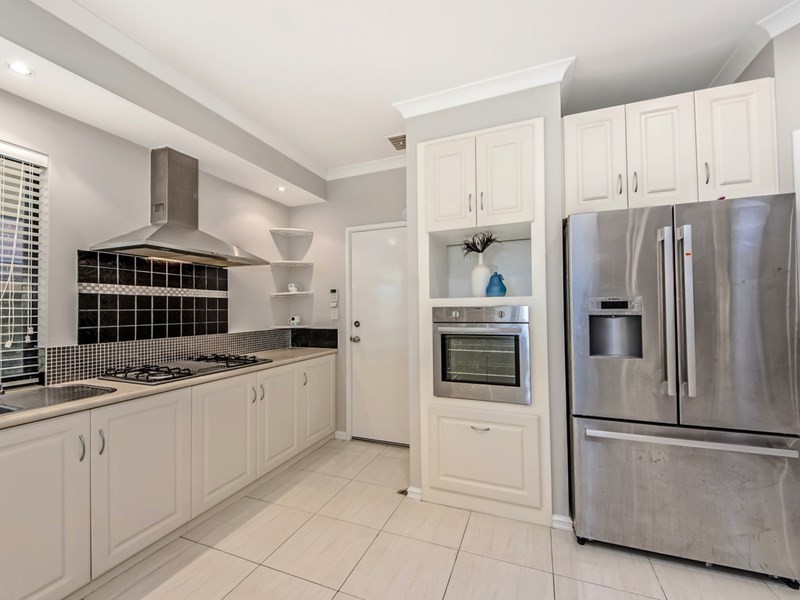 12 Hursthill Street, Madeley WA 6065