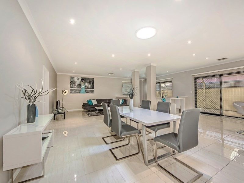 12 Hursthill Street, Madeley WA 6065