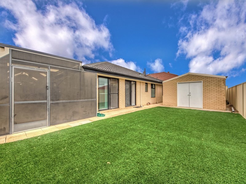 12 Hursthill Street, Madeley WA 6065