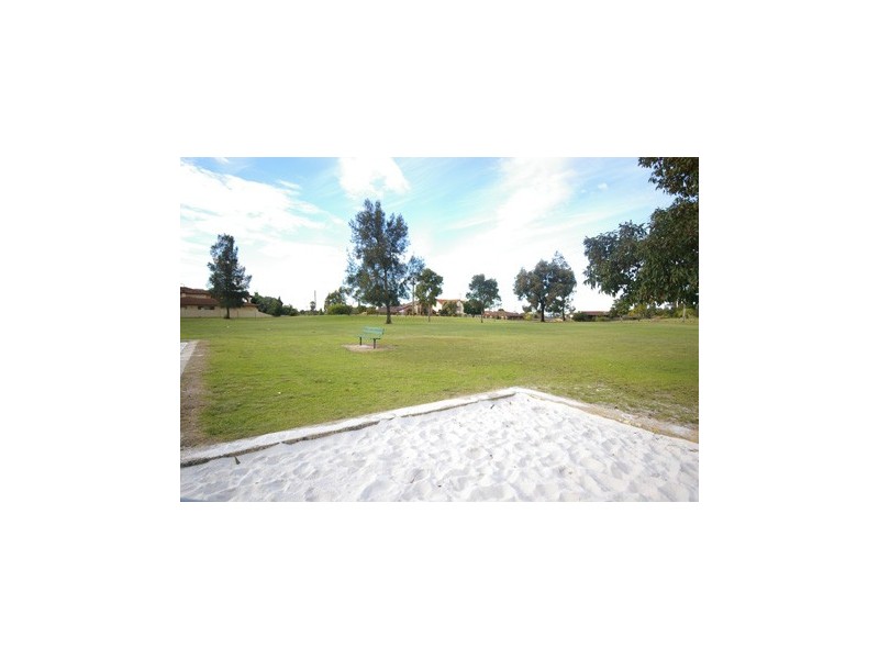 2 Deasey Place, Dianella WA 6059