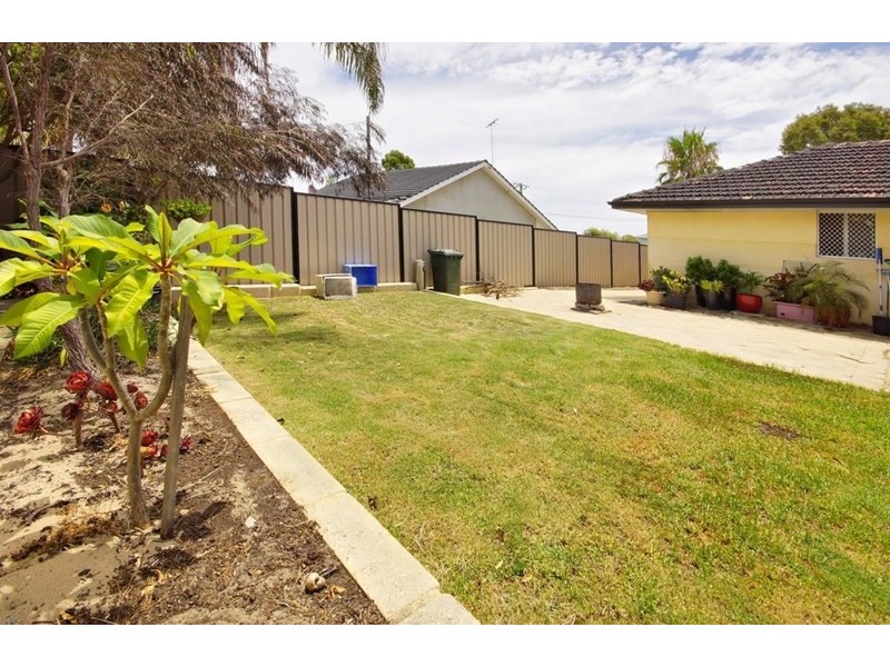 8 Hartley Way, Balga WA 6061