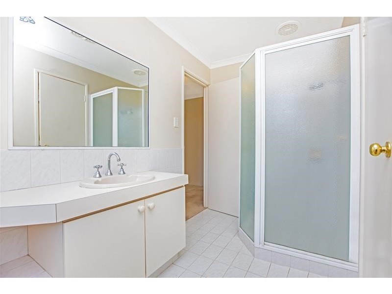 52B Ellenbrae Place, Marangaroo WA 6064