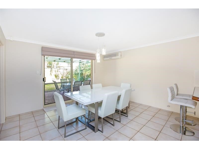 52B Ellenbrae Place, Marangaroo WA 6064