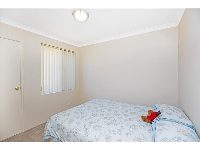 52B Ellenbrae Place, Marangaroo WA 6064