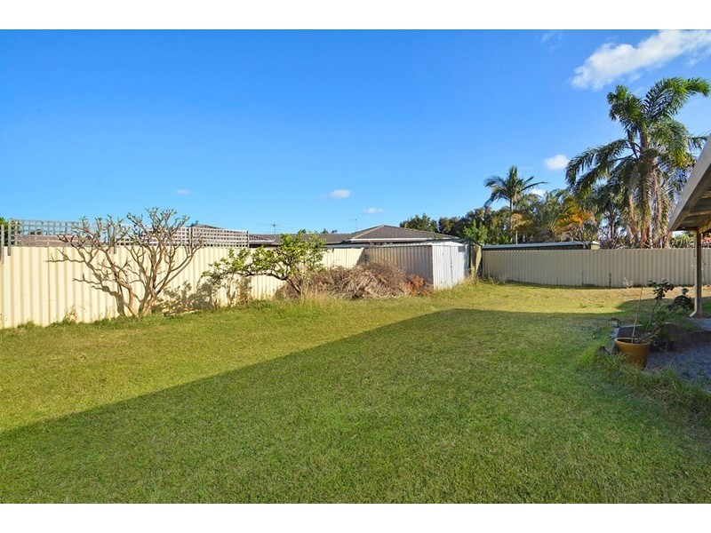 6 Wingham Street, Marangaroo WA 6064