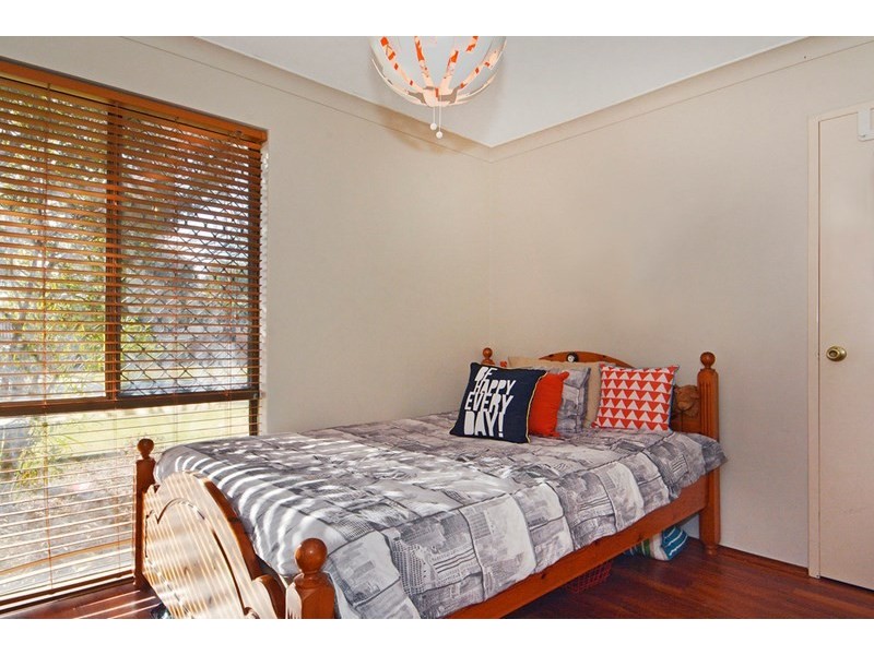 6 Wingham Street, Marangaroo WA 6064