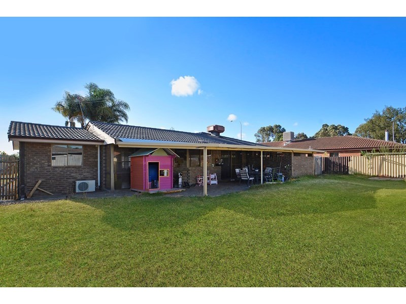 6 Wingham Street, Marangaroo WA 6064