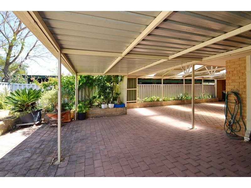 1 Bryce Gardens, Ballajura WA 6066