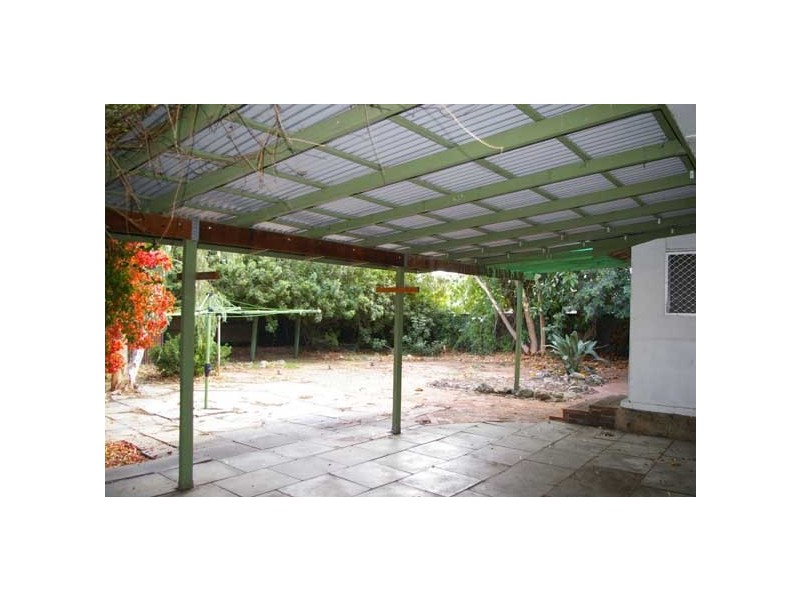 10 Tangmere Way, Balga WA 6061