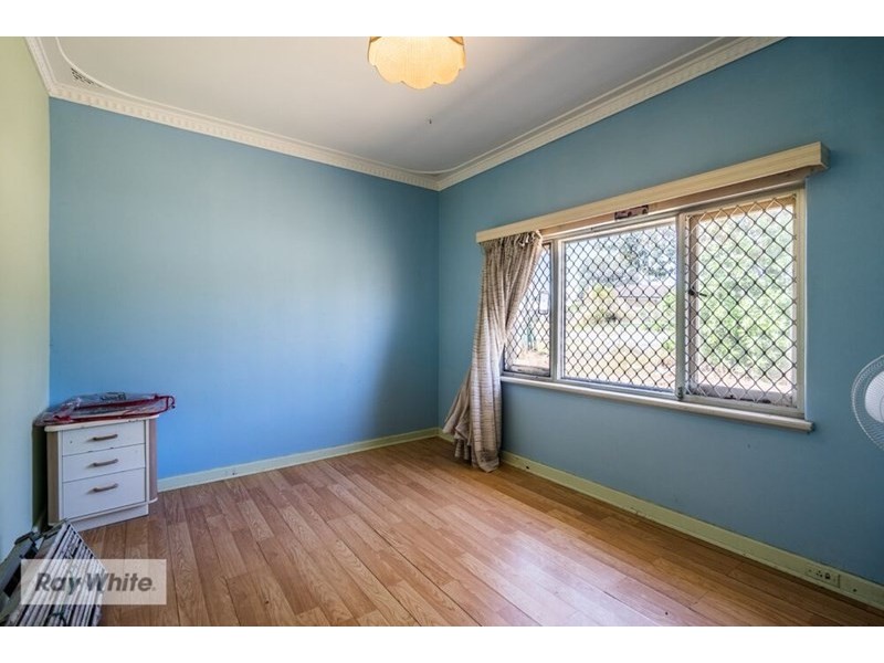 15 Noongah Street, Nollamara WA 6061