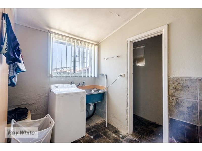 15 Noongah Street, Nollamara WA 6061